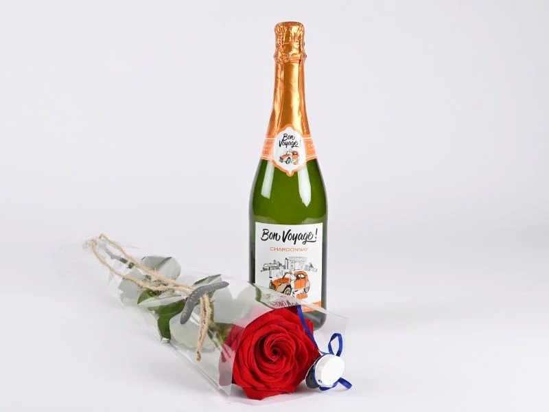 Vin og rose med blå studenterhue