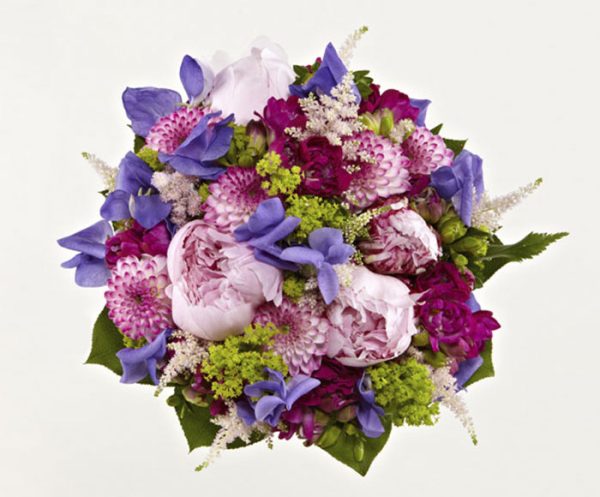 Brudebuket af sommerblomster