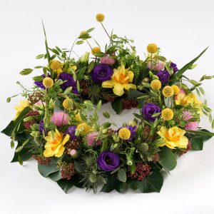 Naturkrans i forårsblomster