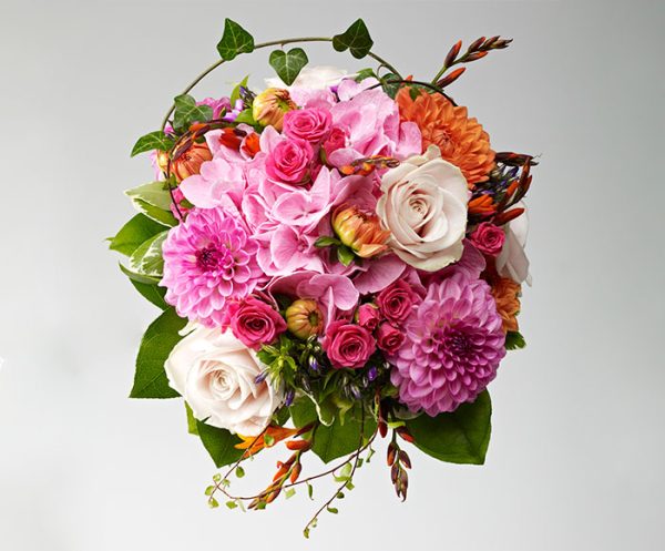 Brudebuket af sensommerblomster