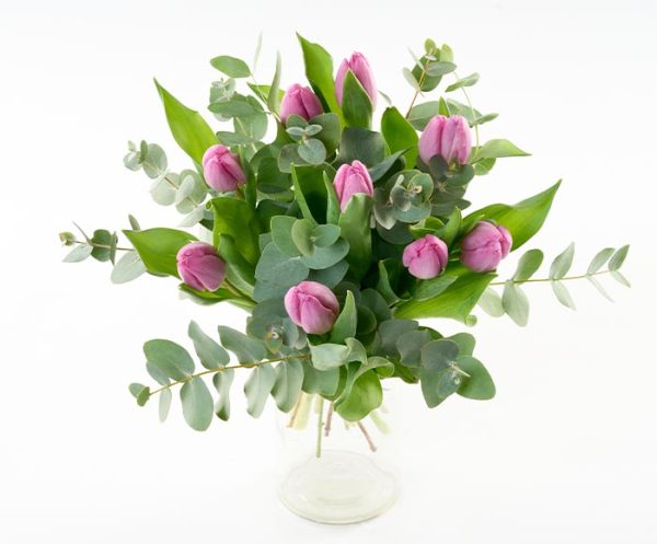 Buket med tulipaner i lyslilla