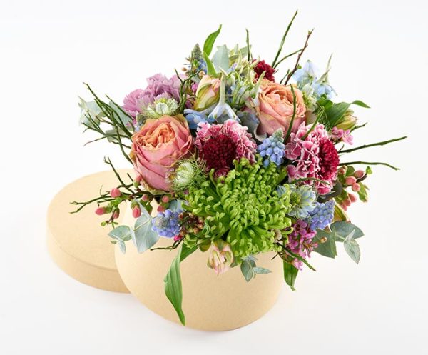 Pastel blomsteræske