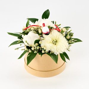 Lys student blomsteræske med rød hue