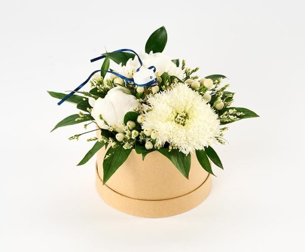 Lys student blomsteræske med blå hue