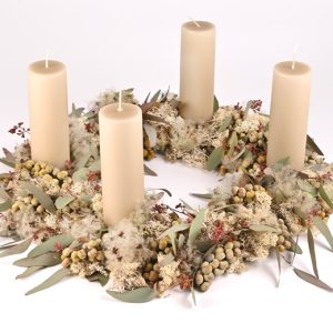 Natur adventskrans med bloklys