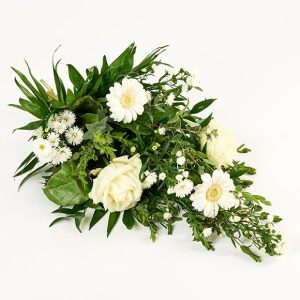 Bårebuket med hvide blomster