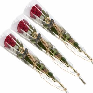 3 elegante røde roser, gavepakket