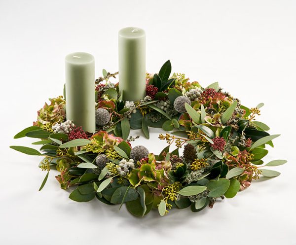 Eucalyptus krans med lys