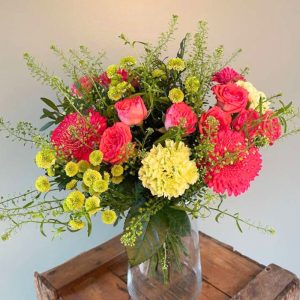 Buket i pink og limegrøn.